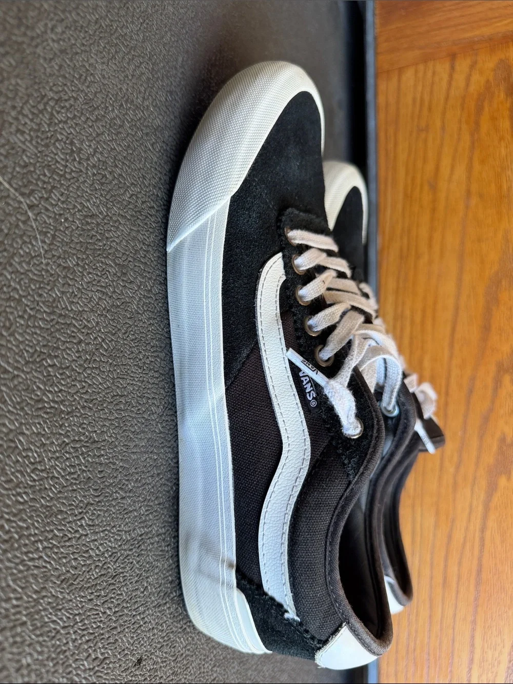 CHIMA FERGUSON-Vans- Black & White Low-Top Sneakers